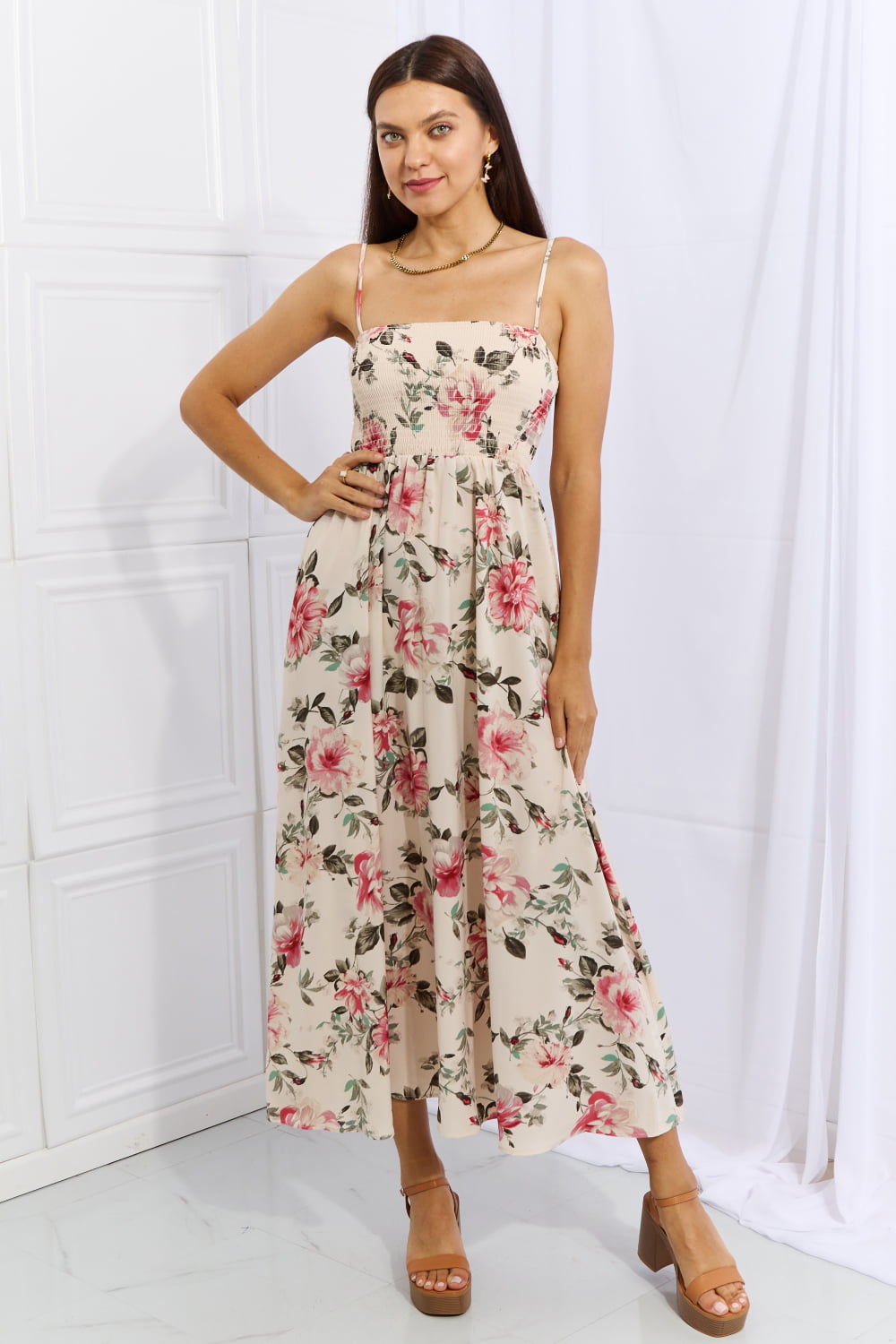 POSHOOT   Hold Me Tight Sleevless Floral Maxi Dress in Pink