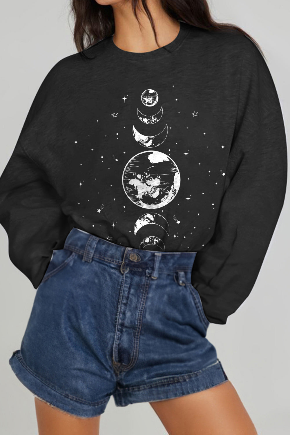 POSHOOT AUTUMN OUTFITS      Full Size Earth & Moon Graphic Sweatshirt