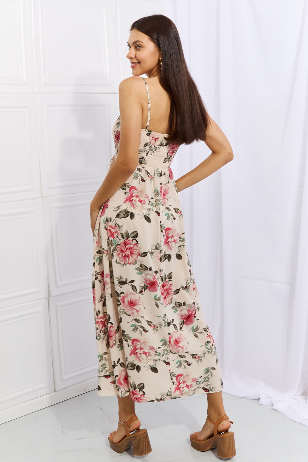 POSHOOT   Hold Me Tight Sleevless Floral Maxi Dress in Pink
