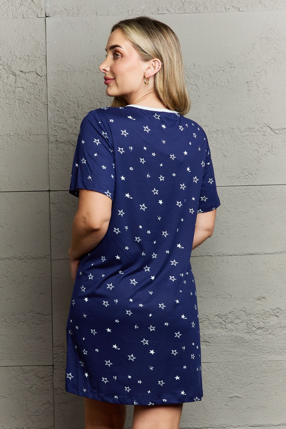 BACK TO COLLEGE    Quilted Quivers Button Down Sleepwear Dress